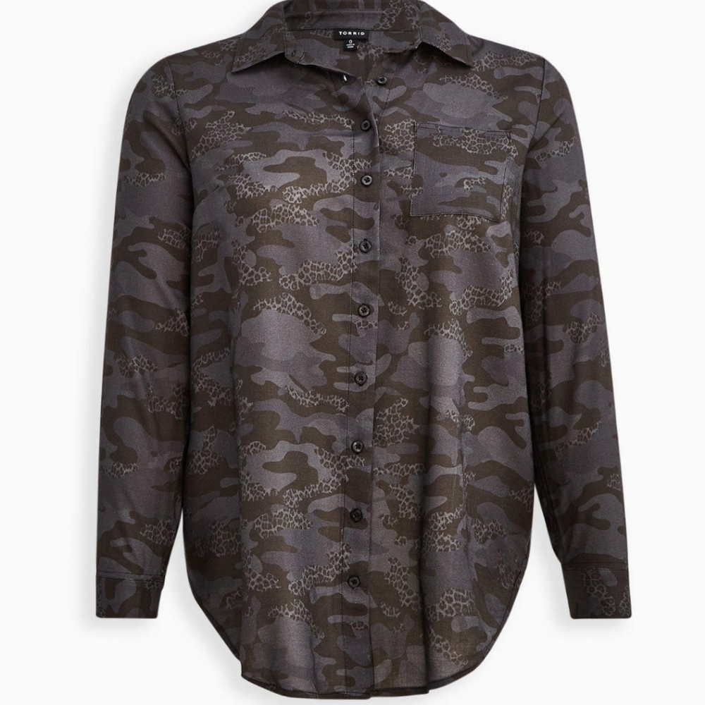 Torrid NWT Neutral Casual Lizzie Brushed Acrylic Size 0X Camo Print